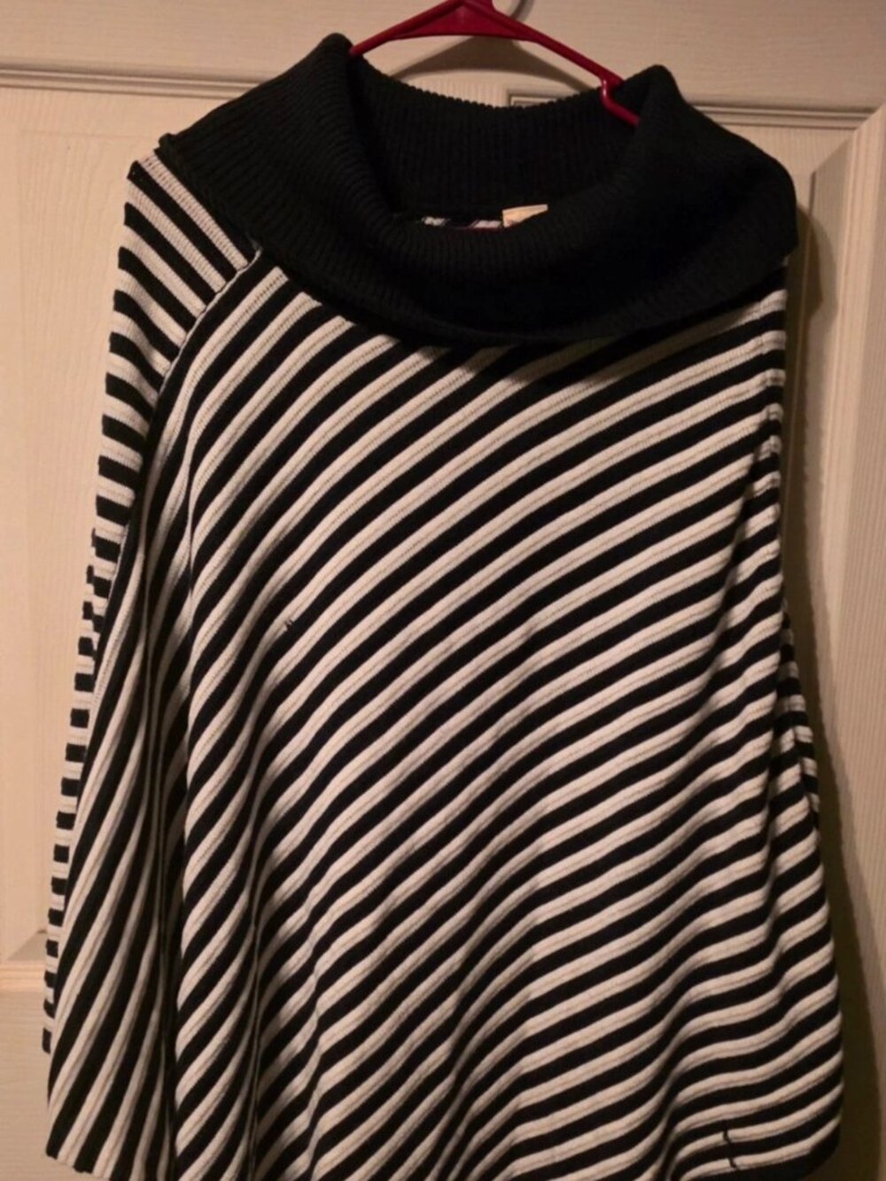 Faded Glory Sweater Poncho One Size (R1)